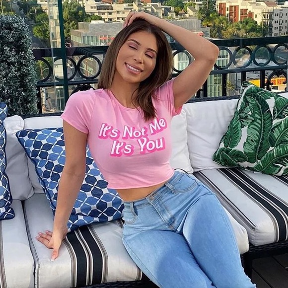 Pink it’s you not me crop - Picture 3 of 4